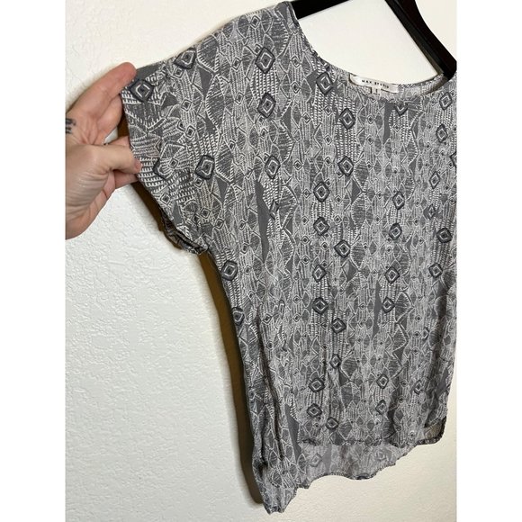 Max studio lightweight blouse geometric black and gray design size S - Picture 4 of 5